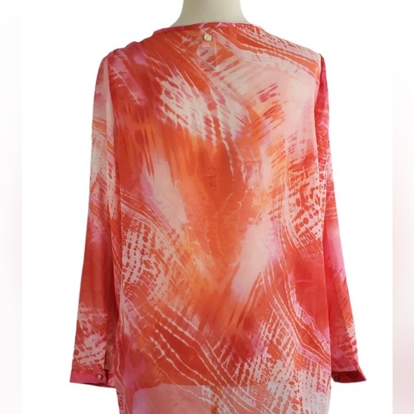 NWOT Chico’s Orange and pink V- Neck top - Picture 2 of 5